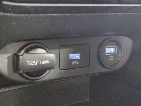 Used 2023 Hyundai Elantra SEL FWD image 23