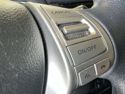 Used 2015 Nissan Rogue SV FWD image 19