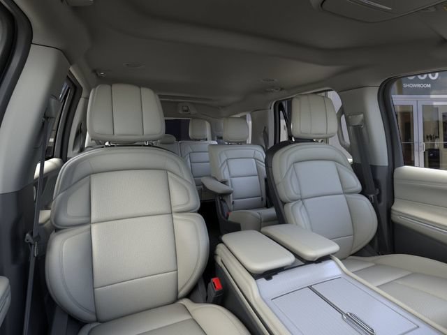 New 2026 Lincoln Navigator Premiere AWD/4WD image 10