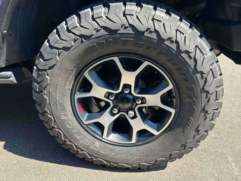 Used 2021 Jeep Wrangler Unlimited Rubicon AWD/4WD image 5