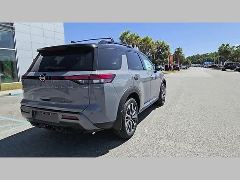 New 2026 Nissan Pathfinder Platinum FWD image 29