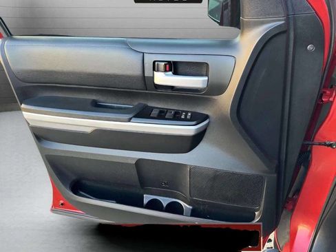 Used 2018 Toyota Tundra SR5 AWD/4WD image 24