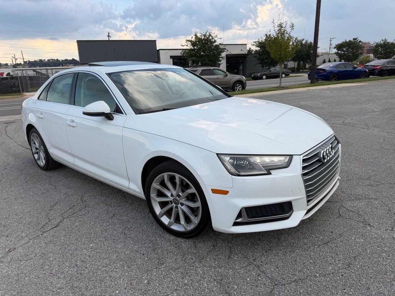 Used 2019 Audi A4 2.0T Premium w/ Convenience Package FWD image 5