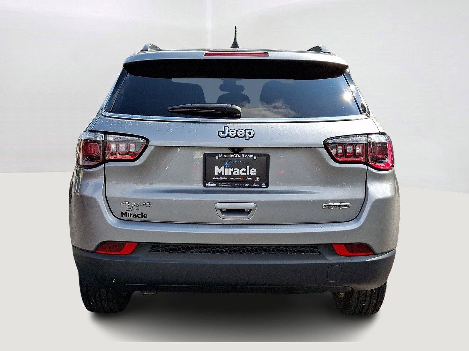 Certified 2023 Jeep Compass Latitude AWD/4WD image 5