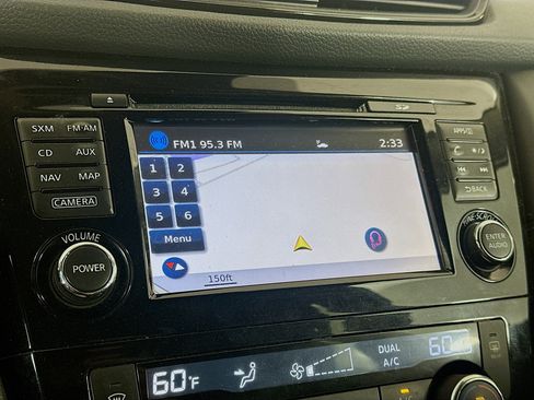 Used 2017 Nissan Rogue SL w/ SL Premium Package FWD image 22