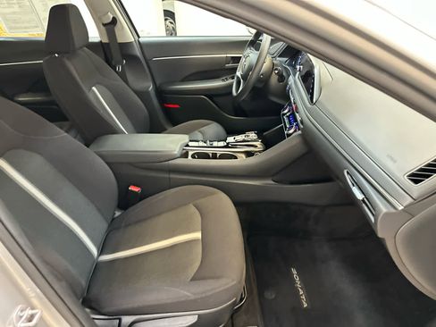 Used 2023 Hyundai Sonata SEL FWD image 13