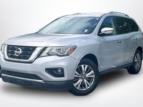 Used 2018 Nissan Pathfinder SV FWD image 2