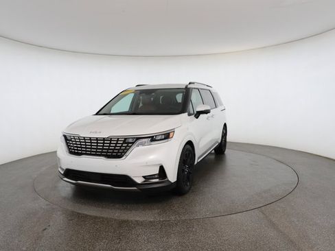 Used 2024 Kia Carnival SX image 32