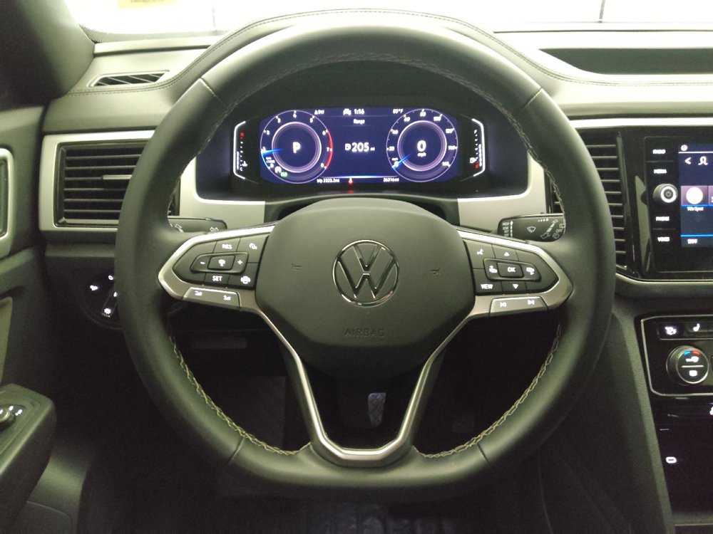 Used 2022 Volkswagen Atlas Cross Sport SE FWD image 22