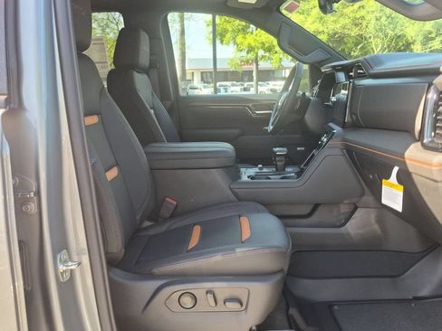 New 2026 GMC Sierra 1500 AT4 w/ Technology Package AWD/4WD image 25
