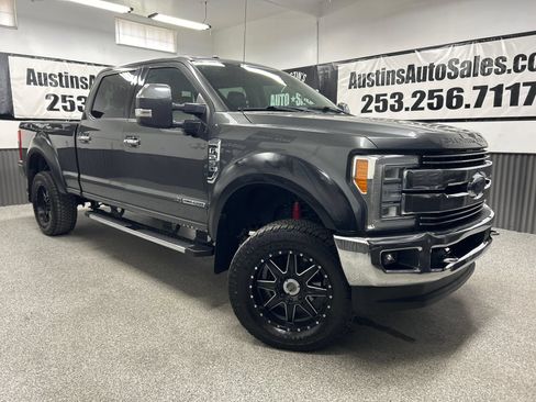Used 2017 Ford F250 Lariat w/ Lariat Ultimate Package AWD/4WD image 1