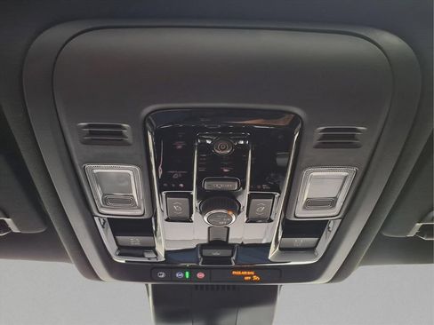 Certified 2026 GMC Yukon XL Denali w/ Sun & Power Step Package AWD/4WD image 18