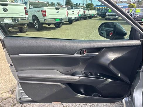 Used 2020 Toyota Camry XSE w/ Carpet Mat Package image 15