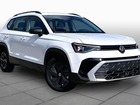 Used 2025 Volkswagen Taos S FWD image 3