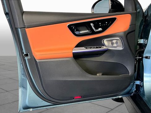 New 2026 Mercedes-Benz GLC 300 4MATIC image 11