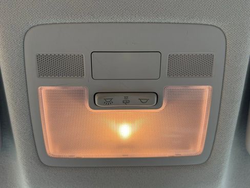 Used 2021 Hyundai Venue SEL w/ Cargo Package image 29