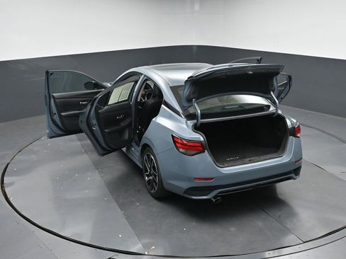 Used 2024 Nissan Sentra SR w/ SR Premium Package image 43