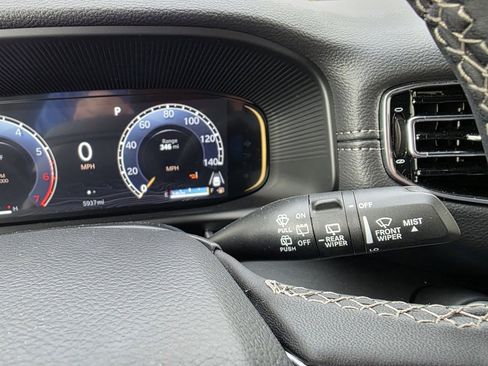 New 2025 Jeep Wagoneer Series III w/ Premium Group I image 26