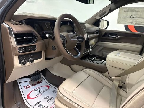 New 2026 GMC Yukon Denali w/ LPO, Floor Liner Package AWD/4WD image 9