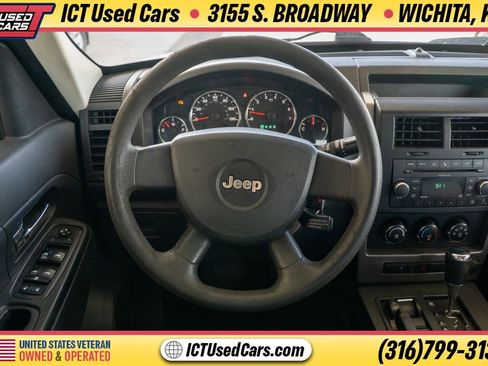 Used 2010 Jeep Liberty Sport w/ Popular Equipment Group AWD/4WD image 12