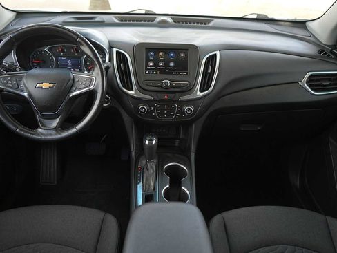 Used 2020 Chevrolet Equinox LT w/ Driver Convenience Package image 10