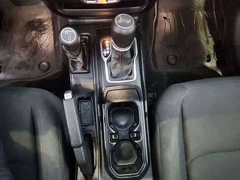 Used 2021 Jeep Wrangler Unlimited Sport AWD/4WD image 35