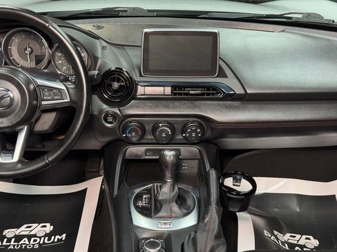Used 2016 MAZDA MX-5 Miata Club image 51