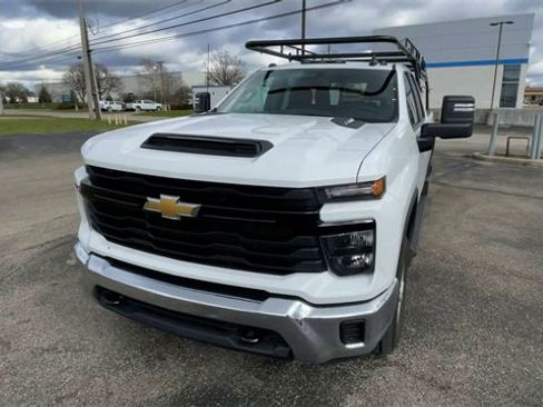 Used 2024 Chevrolet Silverado 2500 W/T w/ WT Convenience Package image 5
