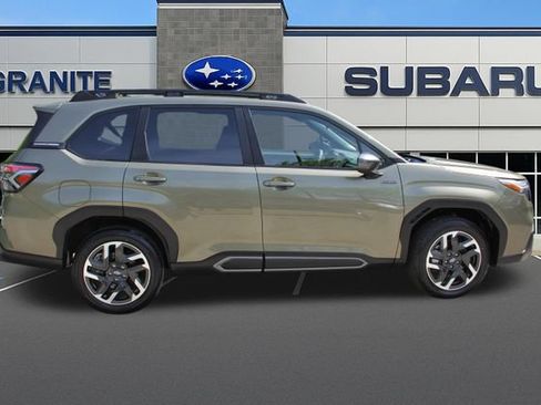 Used 2025 Subaru Forester Limited AWD/4WD image 12