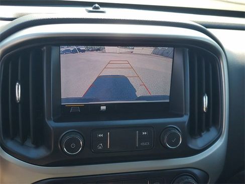 Used 2020 Chevrolet Colorado LT image 25