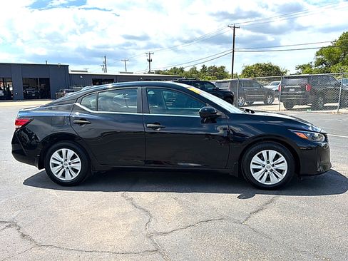 Used 2024 Nissan Sentra S FWD image 9