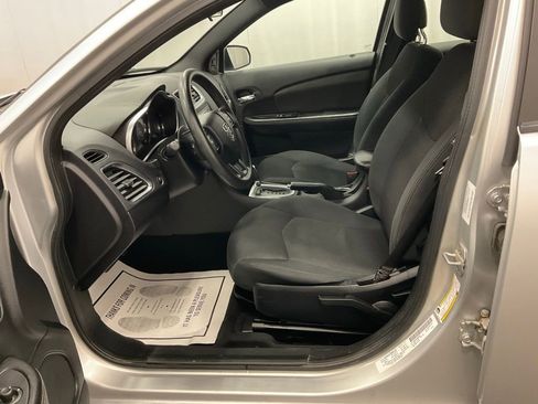 Used 2011 Dodge Avenger Express image 11