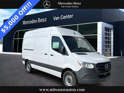 New 2025 Mercedes-Benz Sprinter 2500 image 1