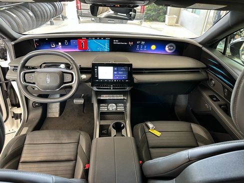 Used 2024 Lincoln Nautilus Reserve w/ Equipment Group 202A image 35