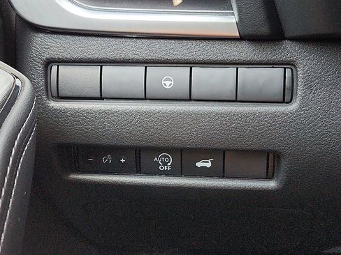 Used 2026 Nissan Rogue SV FWD image 20