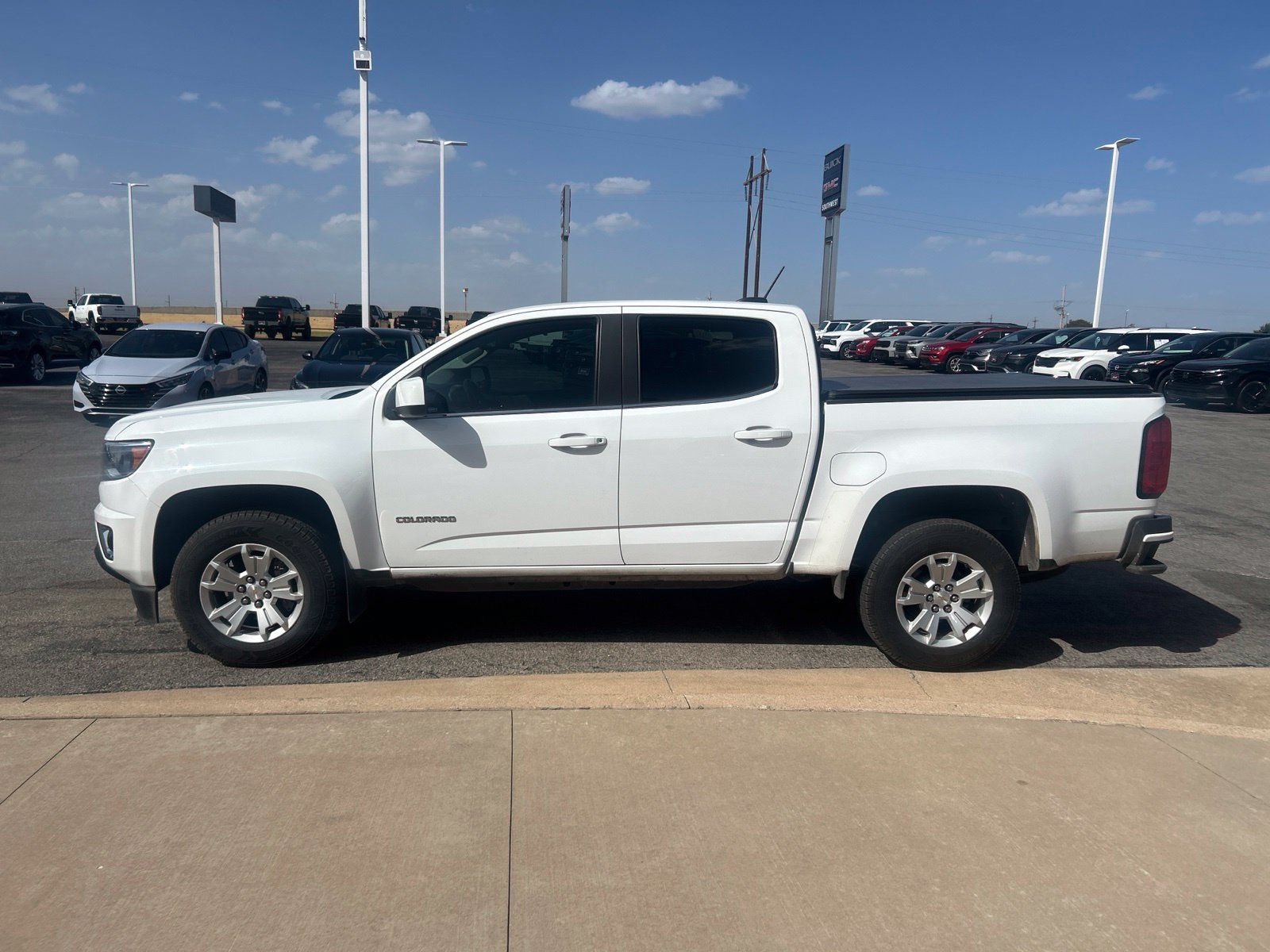 Used 2016 Chevrolet Colorado LT w/ LT Convenience Package RWD image 8