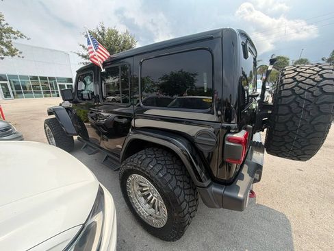 Used 2021 Jeep Wrangler Unlimited Rubicon AWD/4WD image 4