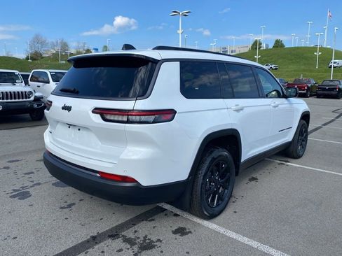 New 2026 Jeep Grand Cherokee L 4WD image 3