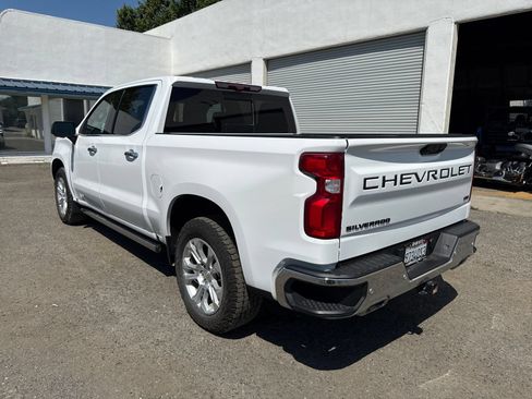 Used 2022 Chevrolet Silverado 1500 LTZ AWD/4WD image 3