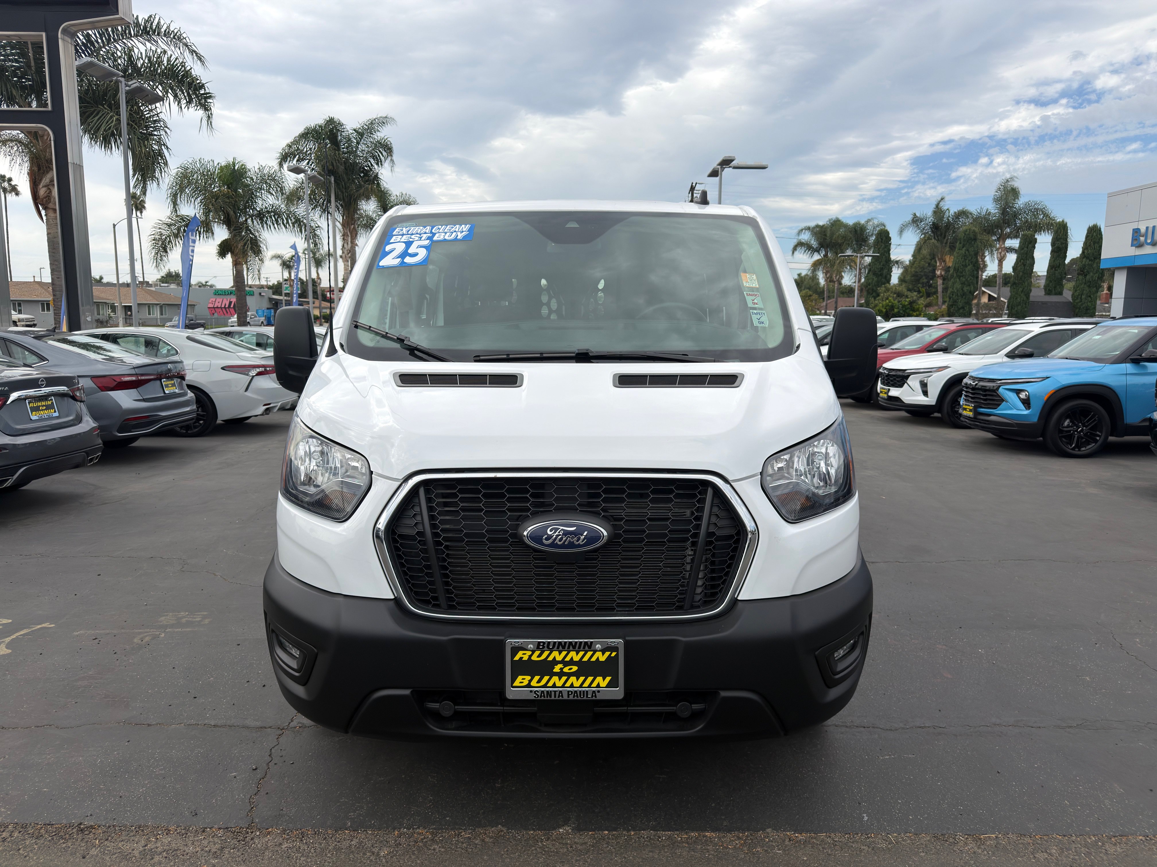 Used 2025 Ford Transit 250 Low Roof w/ Exterior Upgrade Package RWD image 3