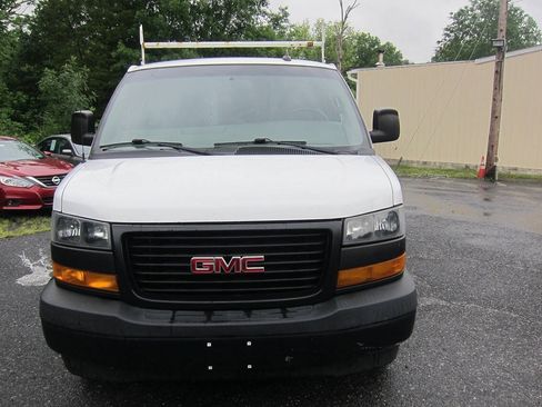 Used 2021 GMC Savana 2500 w/ Driver Convenience Package RWD image 2