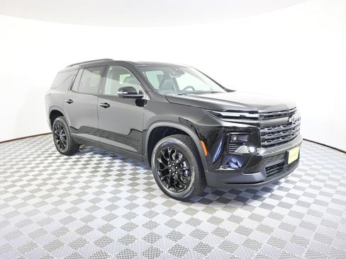 Used 2026 Chevrolet Traverse LT w/ Midnight/Sport Edition AWD/4WD image 9
