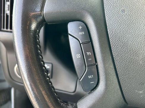 Used 2022 Chevrolet Express 3500 w/ Driver Convenience Package image 20