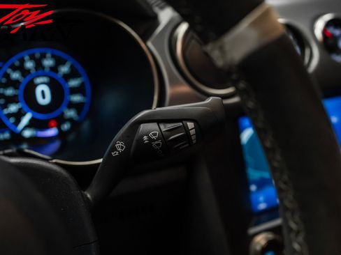 Used 2020 Ford Mustang Shelby GT500 w/ Technology Package image 34