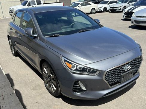 Used 2018 Hyundai Elantra GT Sport FWD image 4
