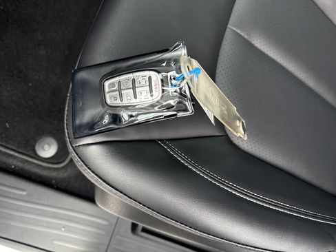 New 2026 Chrysler Pacifica Select w/ S Appearance Package image 34