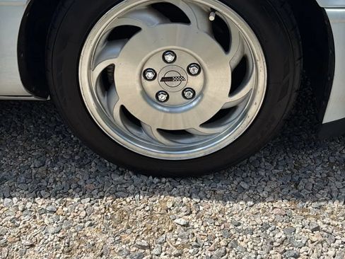 Used 1996 Chevrolet Corvette Coupe RWD image 39