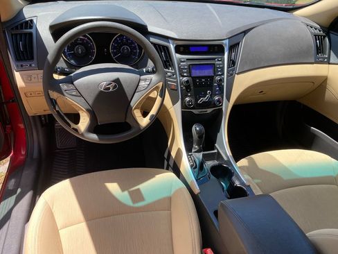 Used 2012 Hyundai Sonata GLS FWD image 12
