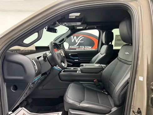 New 2026 Ford Expedition Platinum image 12