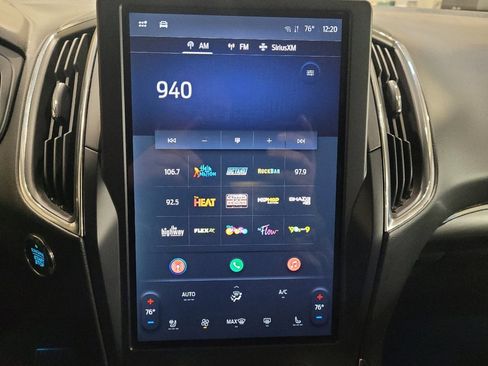 Used 2024 Ford Edge Titanium image 25